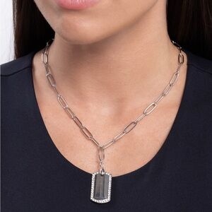 Elegant Silver Pendant Necklace